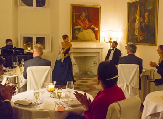 Dîner Opéra : Dîner pendant un interlude d´opéra