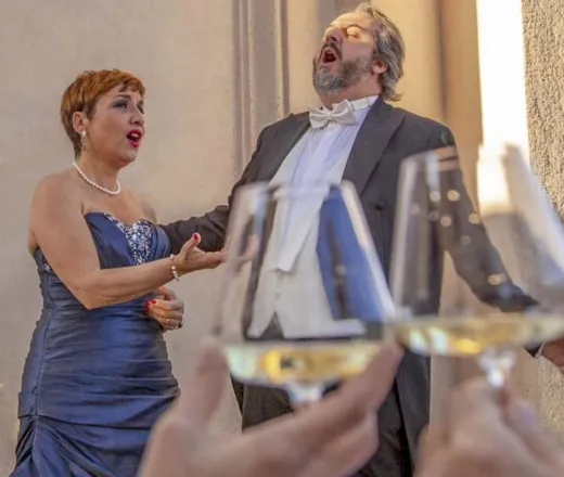 Valentine's Day, Romantic Opera and Aperitivo in Piazza Navona